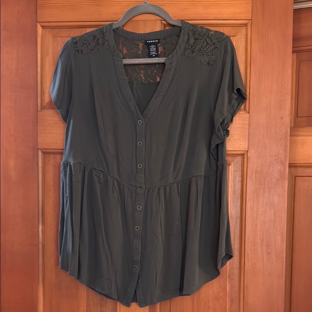 Torrid Women's Olive Green Button-Down Top